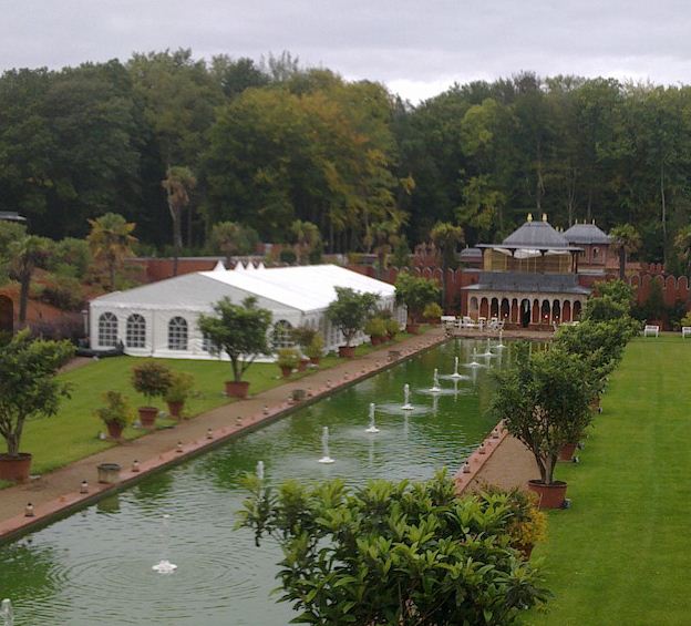 Location de chapiteaux, salon professionnel, fête de village